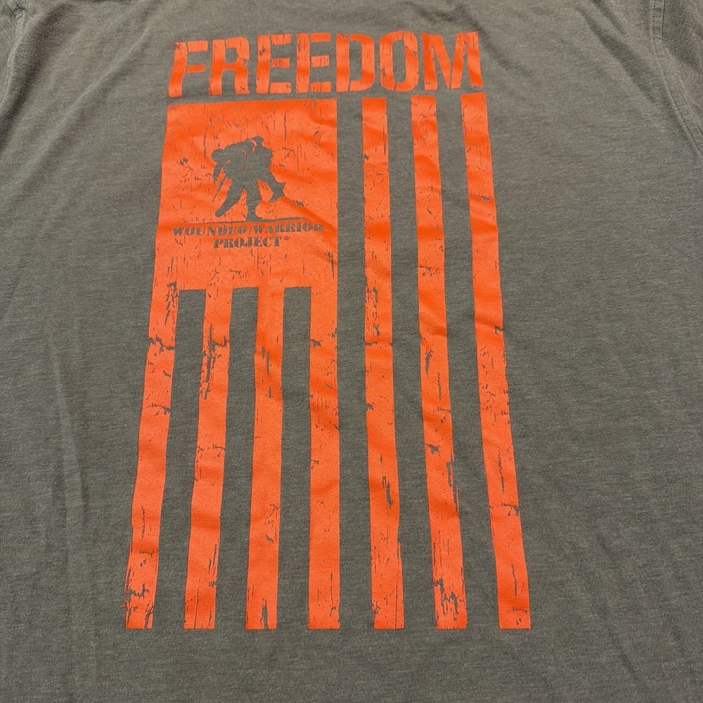 Under‎ Armour T Shirt Mens L Loose Heat Gear Freedom USA Flag Graphic Active O4 - Picture 6 of 9